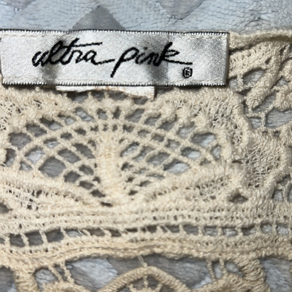 crochet top 2 tone beige Ultra Pink Brand see through - Picture 5 of 8